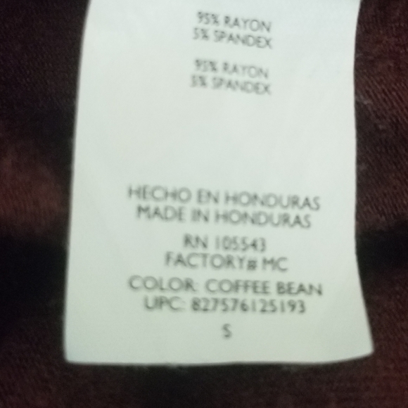 S Brown wraparound top by Daisy Fuentes - Picture 11 of 11